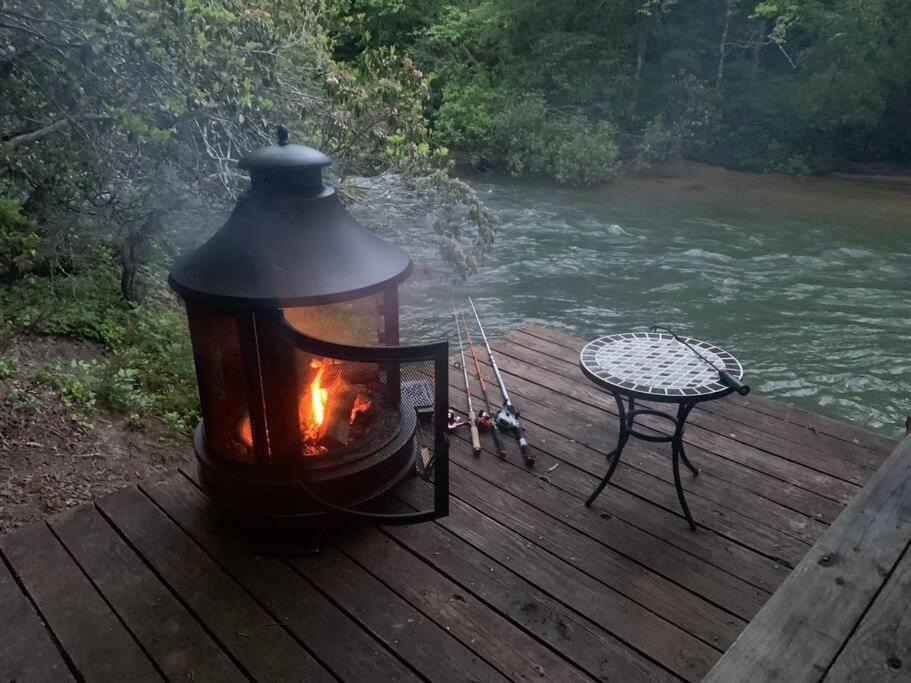 Cabin Fever On Cartecay River Ellijay Exterior photo